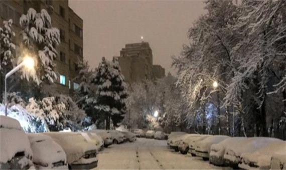 بارش باران و برف در بخش‌هایی از تهران