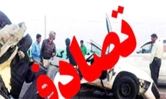 تصادف شدید رنو ساندروف با نیسان در جاده خاوران/ 8 نفر مصدوم شدند