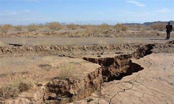 فرونشست زمین خطری برای استان فارس/ شکست زمین در اطراف شیراز