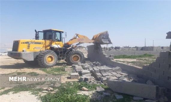 رفع تصرف از 21 هزار متر مربع زمین در استان فارس