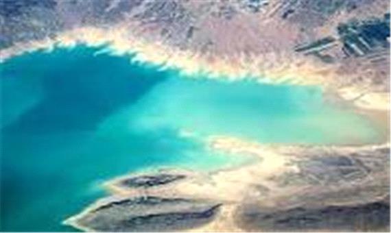 شوربختی دومین دریاچه ایران؛ ریزگردها، چاه‌های غیرمجاز و وعده‌های بی‌ثمر