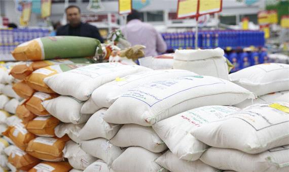 توزیع مرغ و برنج با قیمت مصوب ماه مبارک رمضان در شیراز