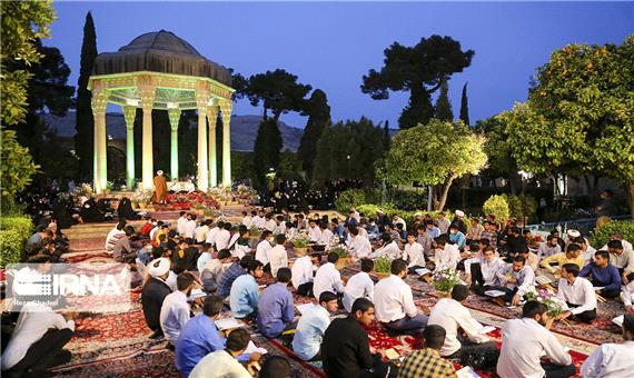 600 حافظ قرآن کریم در جوار آرامگاه حافظ گردهم آمدند
