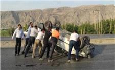 حضور معاون سیاسی استاندار فارس در عملیات یاری مصدومان یک حادثه