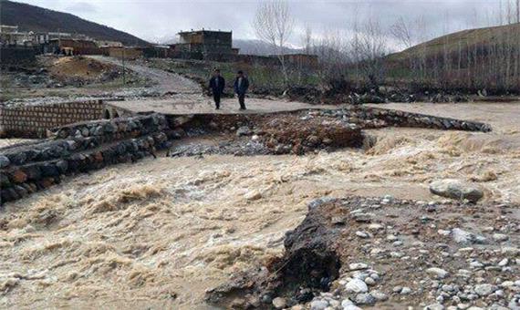 نجات 3 نوجوان از رودخانه تنگ سرخ شیراز