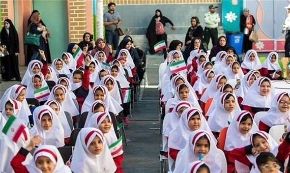 ورود 560 هزار دانش آموز به مدارس استان در مهر 1401