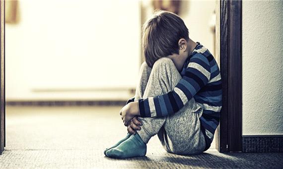 فرزندپروری سختگیرانه افسردگی را جزء دی‌اِن‌اِی کودک می‌کند