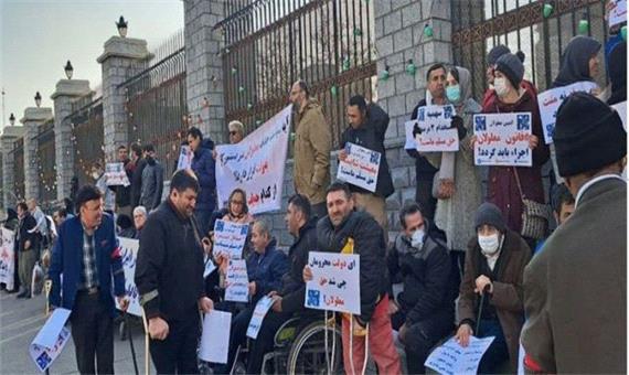 اعتراض به حذف معلولان در ردیف بودجه 1402 / معلولان پاسخی از مجلسی‌ها نگرفتند!