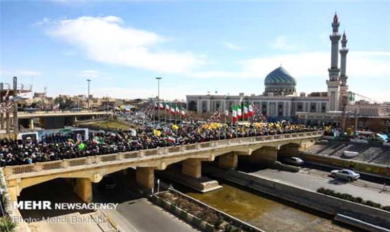 برگزاری راهپیمایی 22 بهمن قم از میدان جانبازان تا میدان آستانه