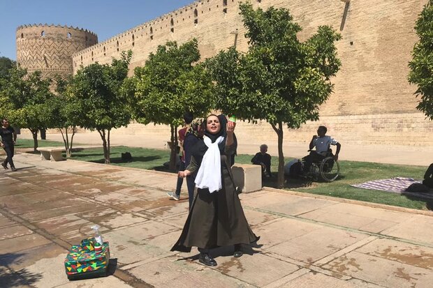 اجرای نمایش خیابانی «انتخاب» در شیراز