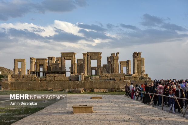 برگزاری صدمین سالگرد ارکستر فیلارمونیک ارمنستان در تخت جمشید