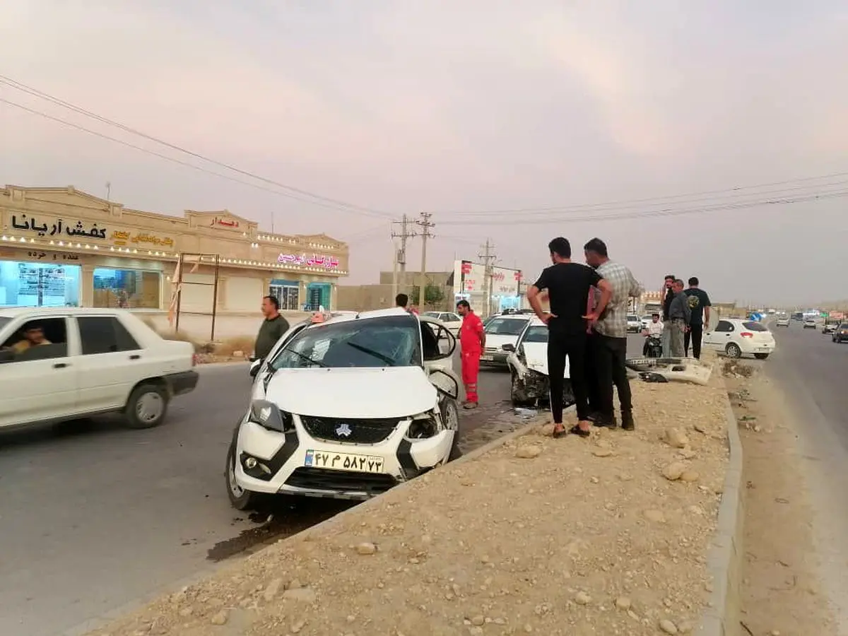 تصادف پارس و کوییک در جاده لامرد با 4 مصدوم و یک فوتی