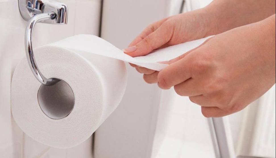 بازنگری در یک عادت بهداشتی؛ شست‌وشو با آب یا پاکسازی با دستمال توالت؟