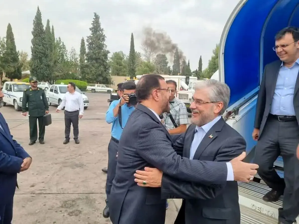 وزیر علوم وارد شیراز شد