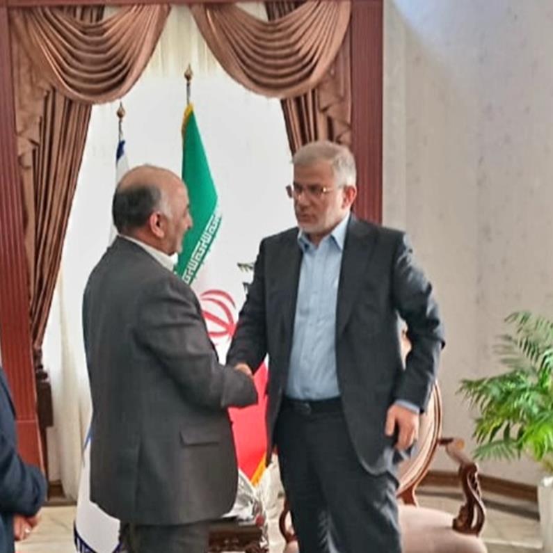 استاندار البرز : اقدامات بیمه دی در خدمت‌رسانی به ایثارگران مقدس است / بر اساس نظرسنجی صورت گرفته در استانداری رضایت ایثارگران از بیمه دی ستودنی است