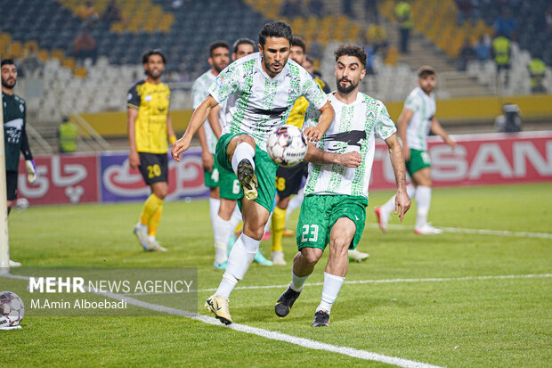 پیروزی یک نیمه ای ذوب‌آهن مقابل فولاد؛ فجر و شمس بدون گل