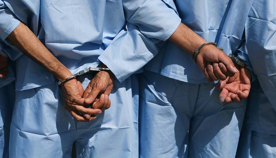 قتل زن جوان با تصادف ساختگی در مرودشت؛ ۲ جوان ۱۸ ساله دستگیر شدند