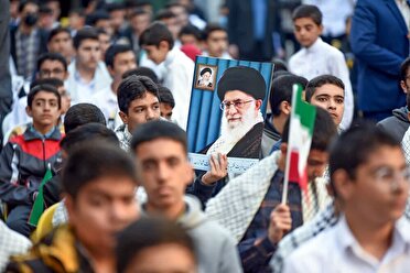 نواخته شدن زنگ استکبار ستیزی در مدارس فارس