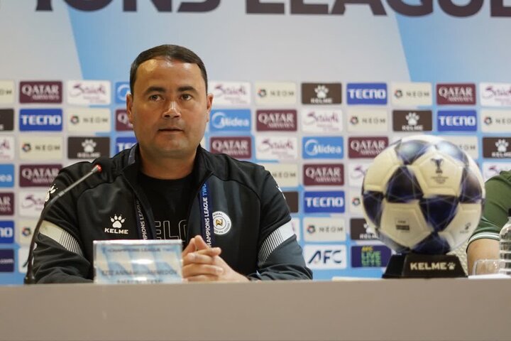 انامحمدوف: داوران با سپاهان بودند، آخال با ۹ نفر بازی کرد