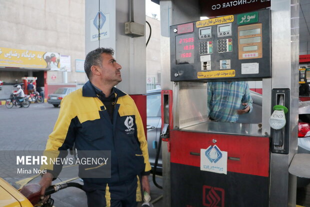 واحدیان: بنزین یورو در شیراز نیازی به خرید مکمل سوخت ندارد