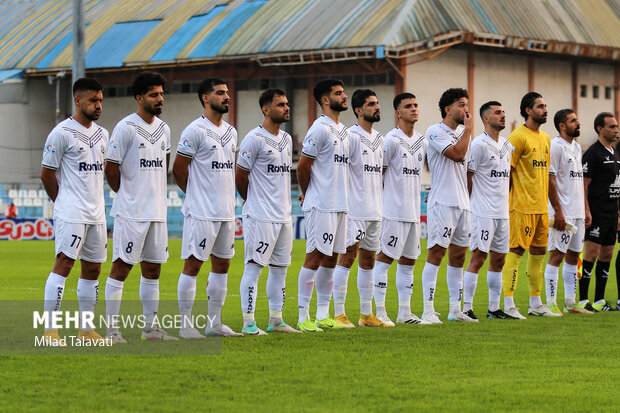 فاصله قوی سپید با پرواز یک شوت ماند؛ شمس‌آذر یک امتیاز مهم گرفت