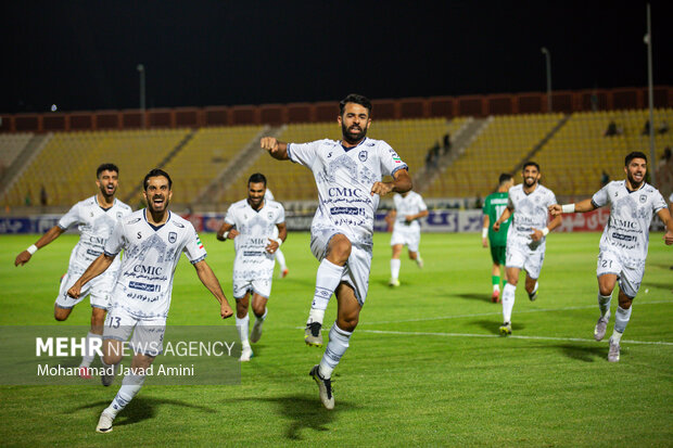 صعود بزرگ چادرملو به صدر جدول با عبور از آلومینیوم