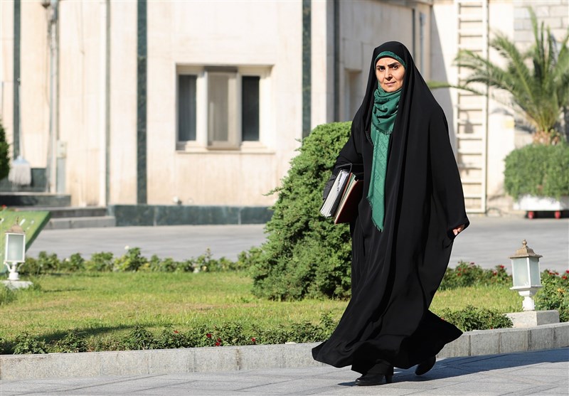 وزیر راه و شهرسازی: برای اجرای احکام برنامه با کمبود منابع مالی مواجه هستیم