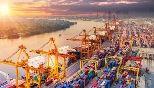 رشد ۱۰ درصدی واردات کالاهای اساسی؛ ذرت و گندم در صدر فهرست