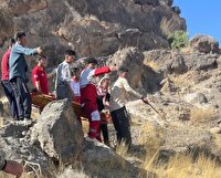 نجات مرد ۶۲ ساله در ارتفاعات روستای خرمایک فراشبند