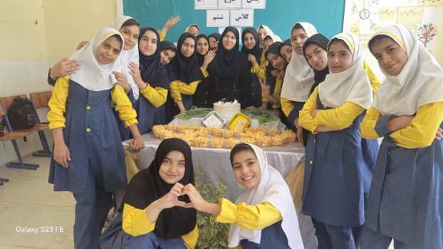 روایت معلم ورزنه‌ای که چراغ یادگیری را در دل دانش‌آموزش روشن نگه داشت