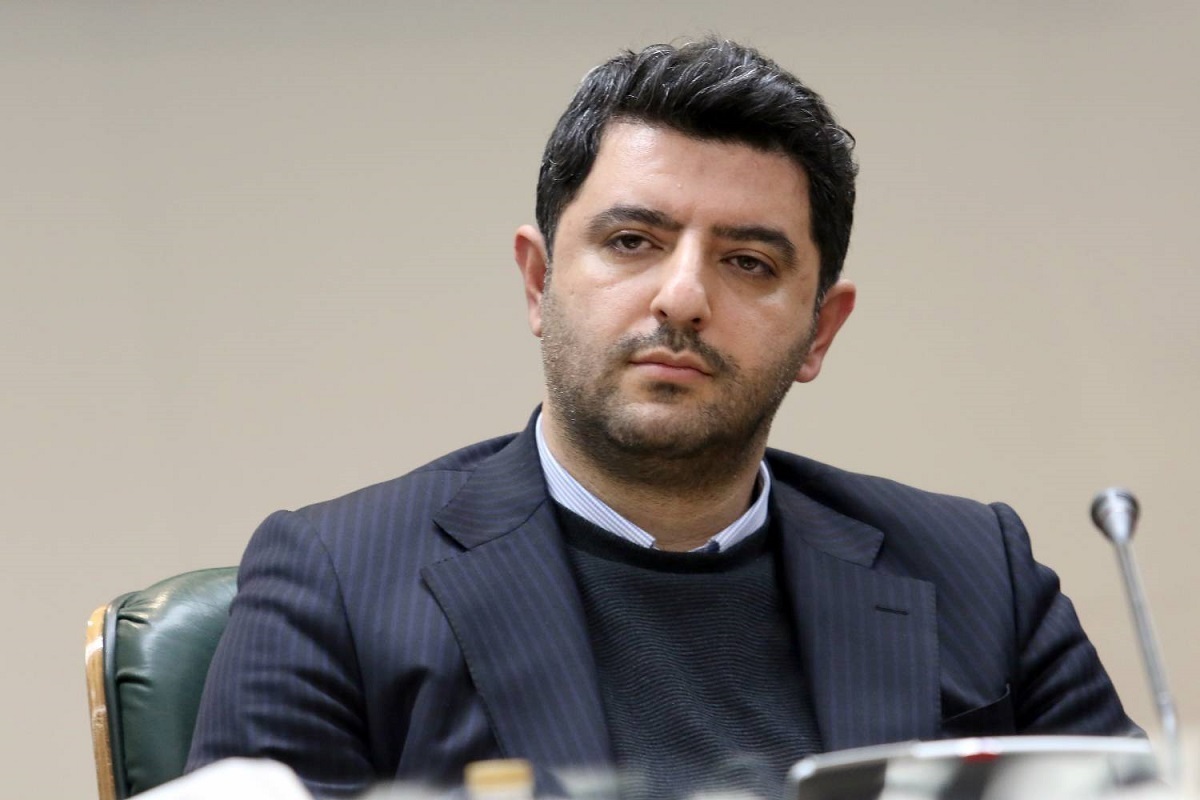 معاون بانک مرکزی: دولت باید در قبال نظام بانکی تصمیم فوری بگیرد