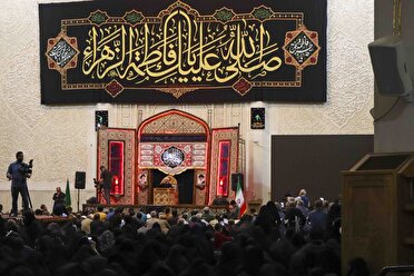 حرم شاهچراغ (ع) میزبان سوگواران فاطمی