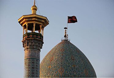 حرم شاهچراغ در سوگ مادر، سیاهپوش است