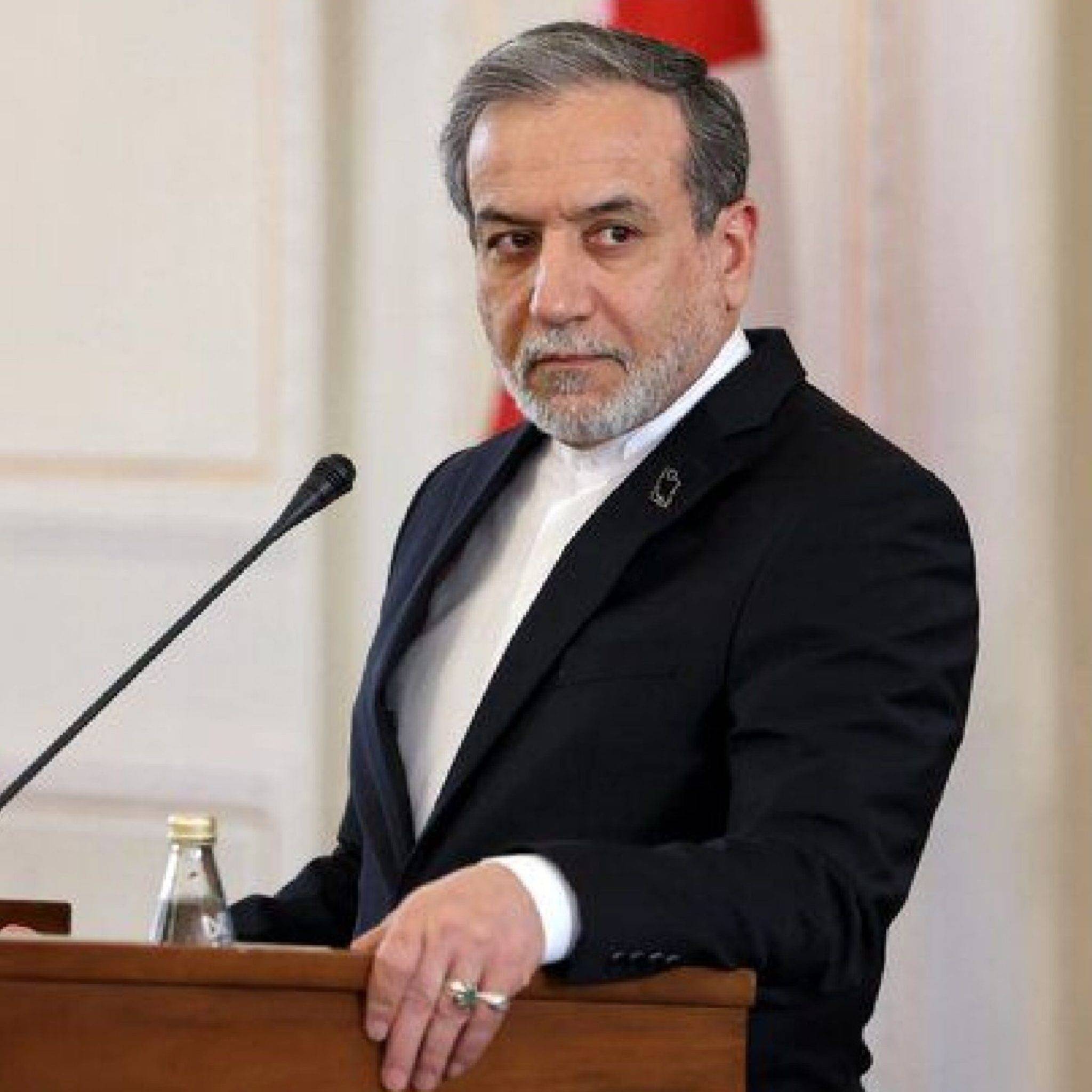 سفر حساس به پاریس