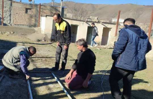 مشارکت گسترده اهالی روستای اسکلو کلیبر در بازسازی مدارس
