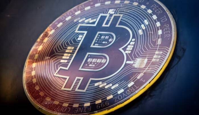 بیت‌کوین در بدترین چشم‌انداز رشد جهانی از ۲۰۲۰