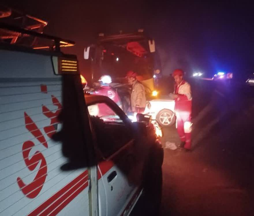 تصادف اتوبوس با سواری در جاده نی‌ریز-سیرجان یک نفر را به کام مرگ کشاند