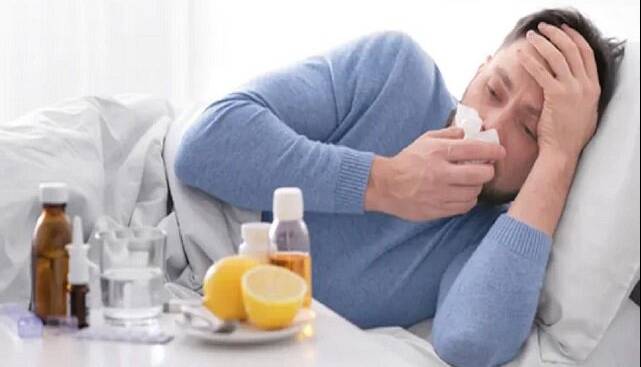 تب ناگهانی و بدن درد شدید از علایم آنفلونزاست
