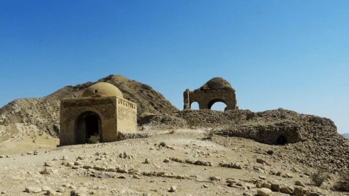 کاروانسرای تاریخی کُنار سیاه فیروزآباد تملک شد