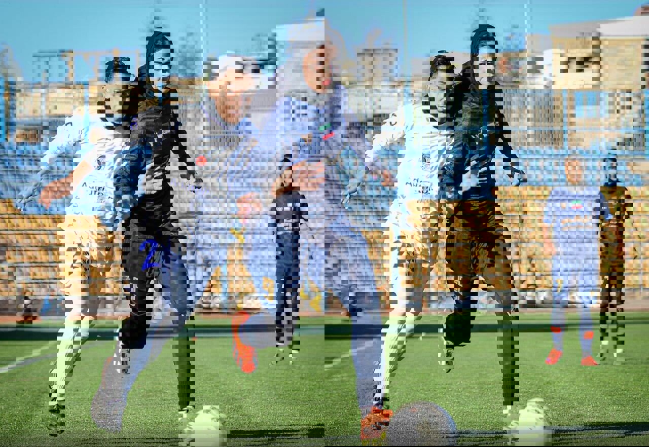 لغزش گل‌گهر در خانه؛ افزایش فاصله با خاتون در کورس قهرمانی