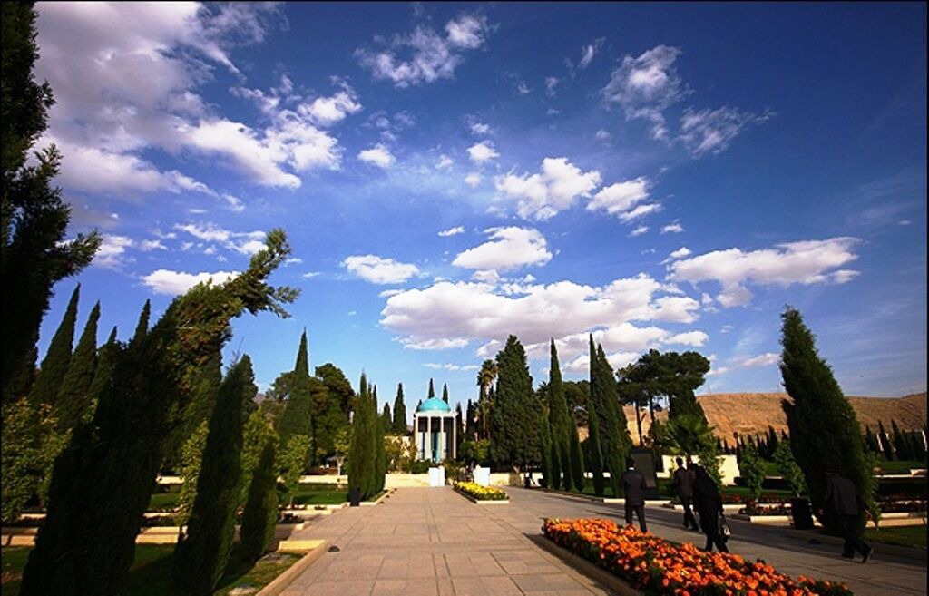 آسمان شیراز پاک و آفتابی