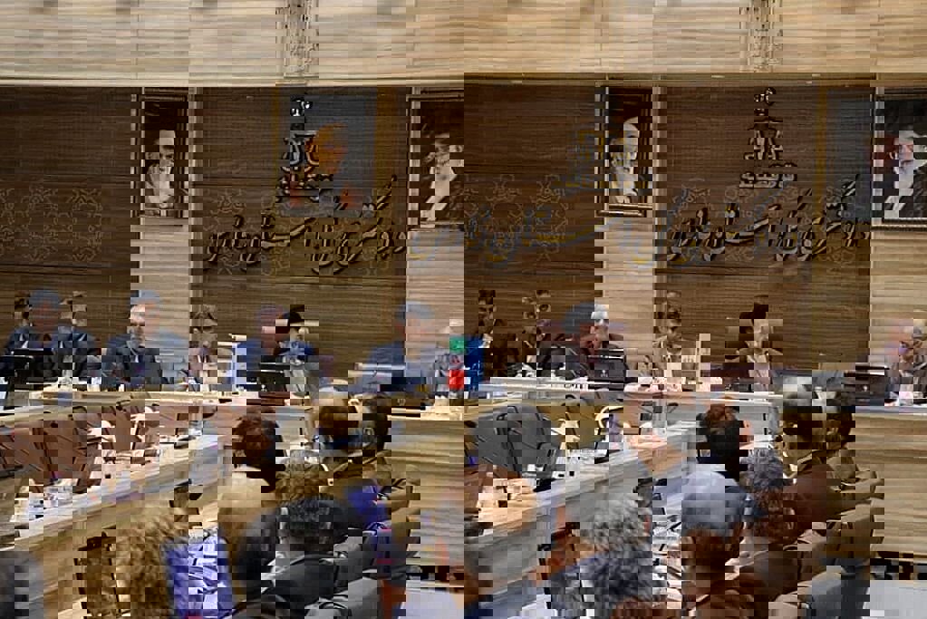 رجایی‌نسب: هم‌افزایی دستگاه‌ها شرط رفع موانع تولید است