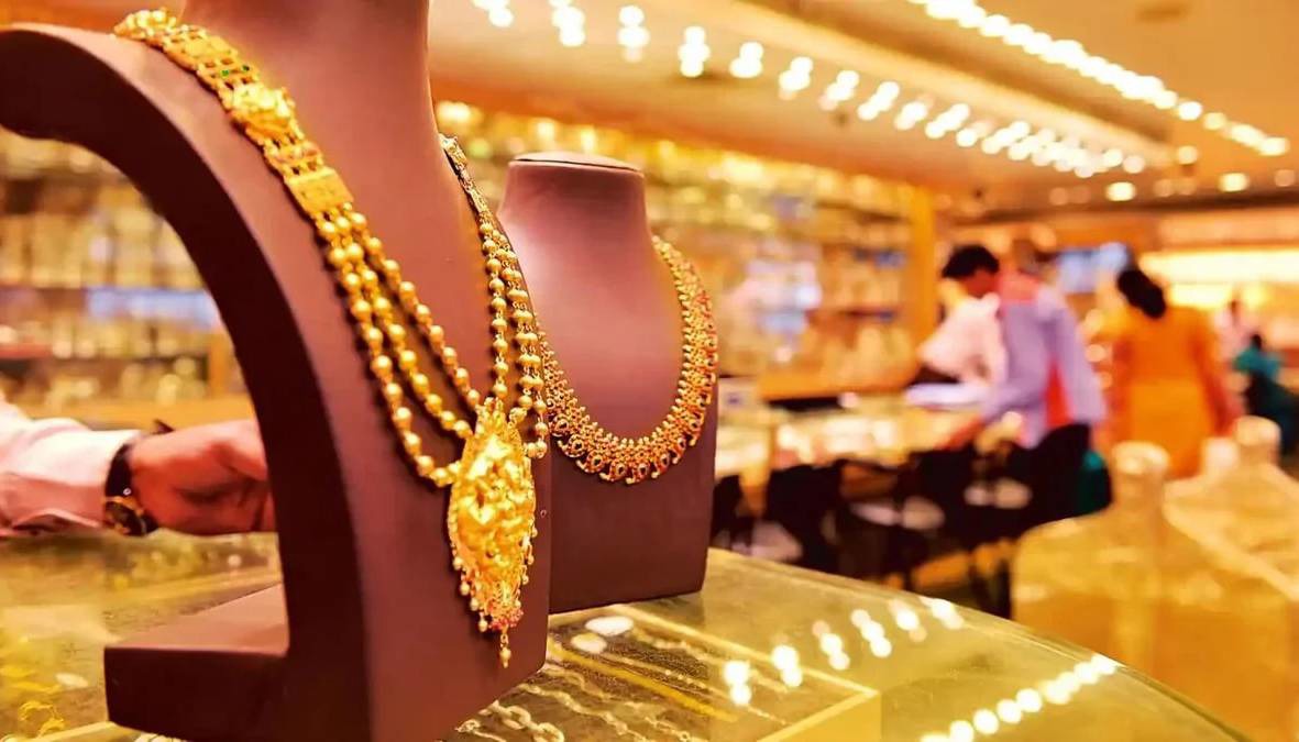 قیمت طلا تا پایان سال اسفند ۱۴۰۴ چقدر می‌شود؟