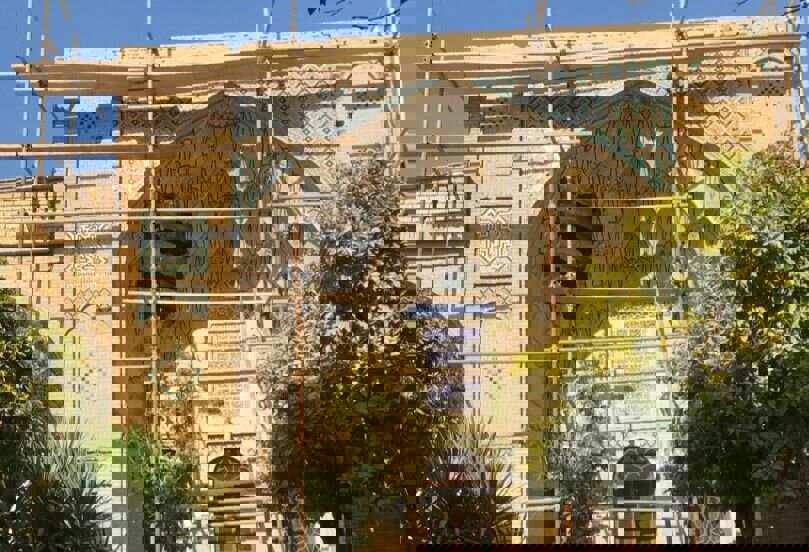 مرمت مقرنس‌های فروریخته حافظیه شیراز آغاز شد