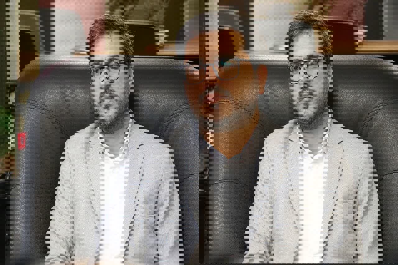 فرخ زاده: مشکل ترافیک شیراز بی‌نظمی است نه کمبود پارکینگ