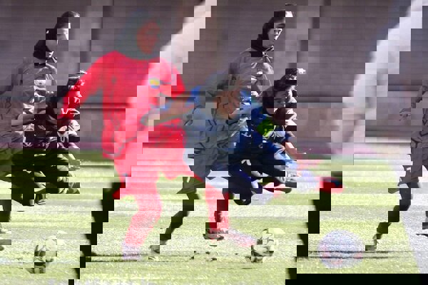 گام‌های بزرگ فوتبال زنان روی زیرساخت‌های ضعیف/ مثل آقایان عقب نمانند!