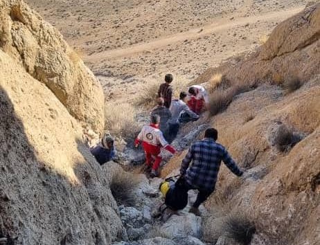 جان باختن مرد میانسال بر اثر سقوط از ارتفاع در فسا