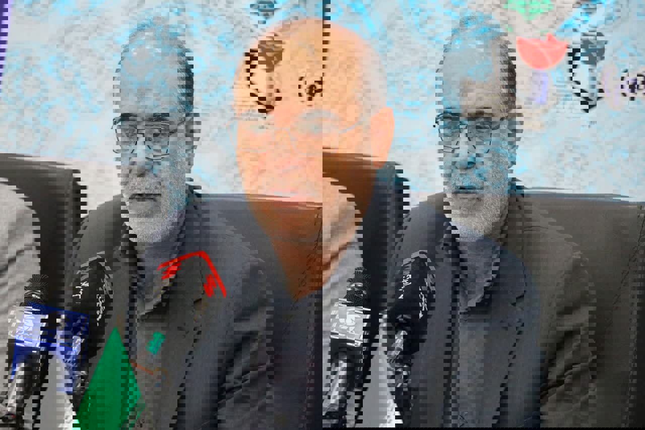 بیانی: جامعه ایثارگری فارس سرشار از نخبگان علمی است