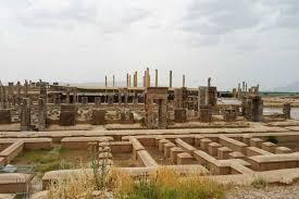 بارش‌های اخیر آسیبی به تخت جمشید و نقش رستم وارد نکرد