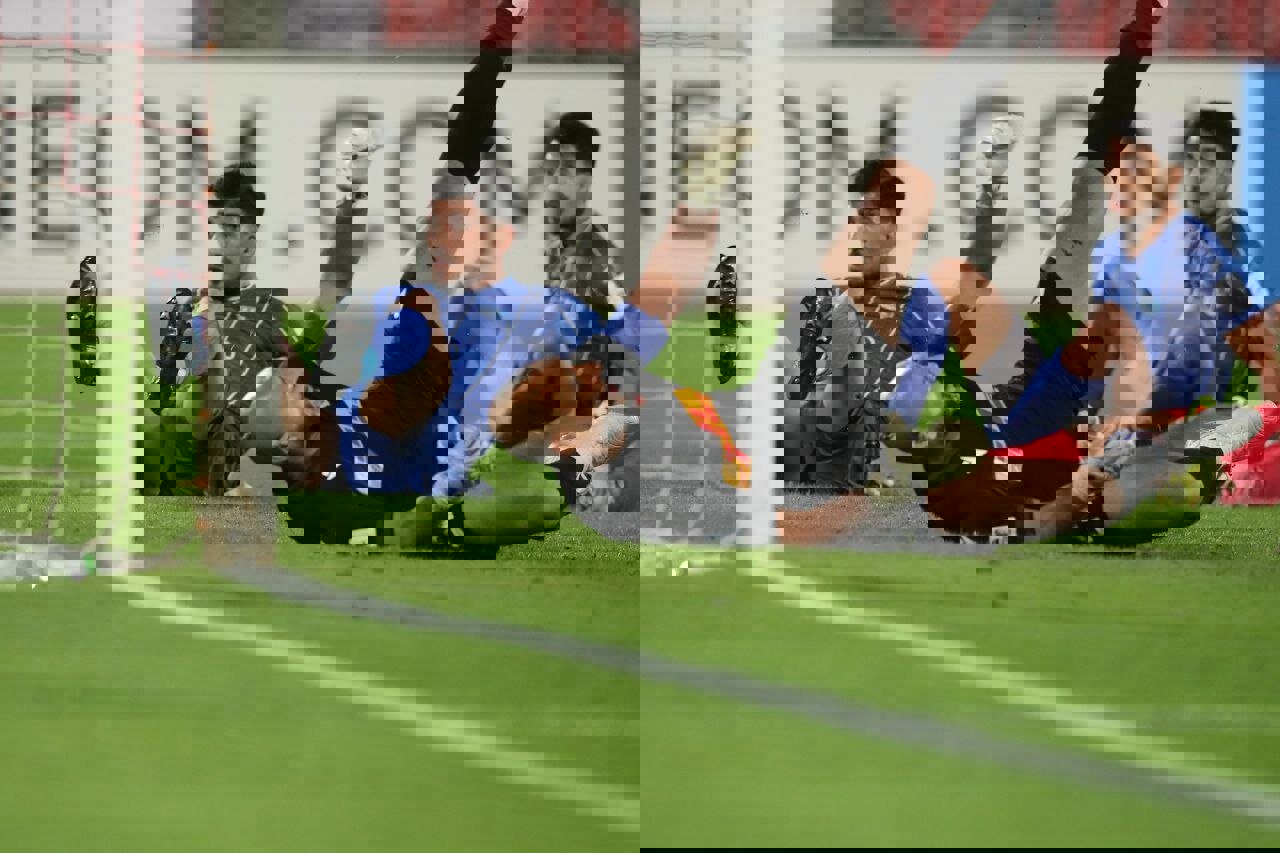 پیروزی استقلال مقابل المحرق بحرین در نیمه اول